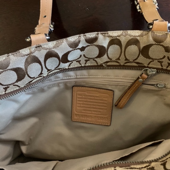❤️Just In❤️ Signature Coach Tote - Picture 5 of 11